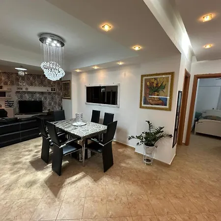 Casa Del Mar Apartment *