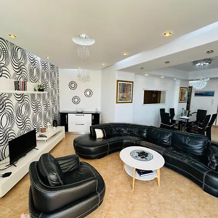 Apartment Casa Del Mar