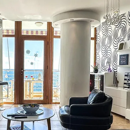 Casa Del Mar
