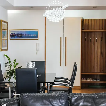 Casa Del Mar - 2br, First Line Sea View Vollga Apartment