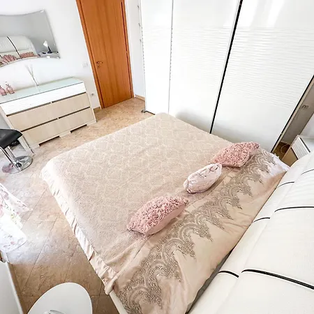 Casa Del Mar - 2br, First Line Sea View Vollga Apartment Durrës
