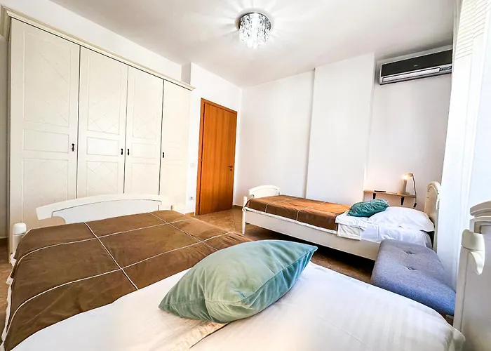 Casa Del Mar - 2br, First Line Sea View Vollga Apartment